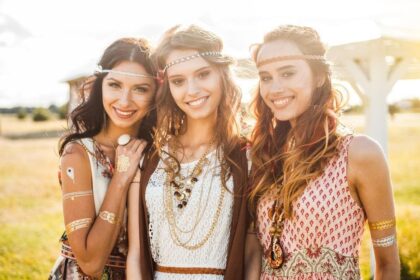 Fashion Ideas For Three Girlfriends